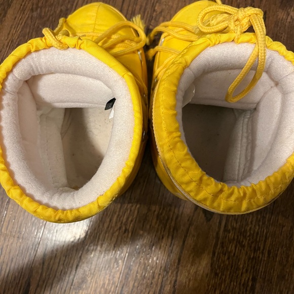 Moon Boot Kids Yellow Boots - Picture 1 of 4
